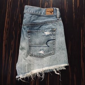 NWOT high waisted jean shorts from american eagle